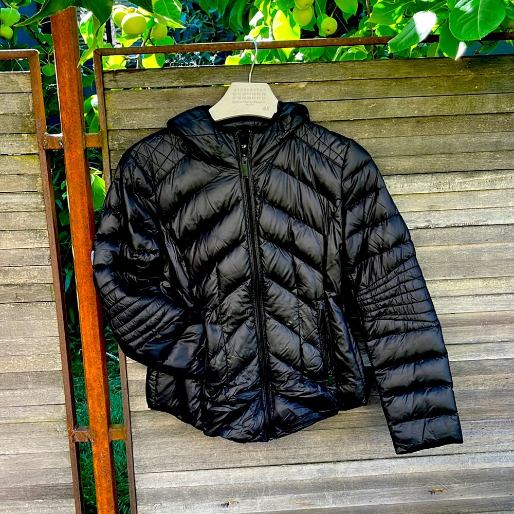 Classic black hooded puffer, women’s small